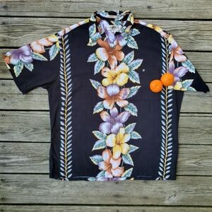 Vintage 90s 00s Hawaiian Black floral Rayon sleek Dad short sleeve button down X